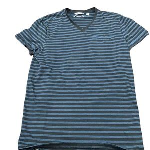 NWOT Calvin Klein liquid touch V-Neck shirt